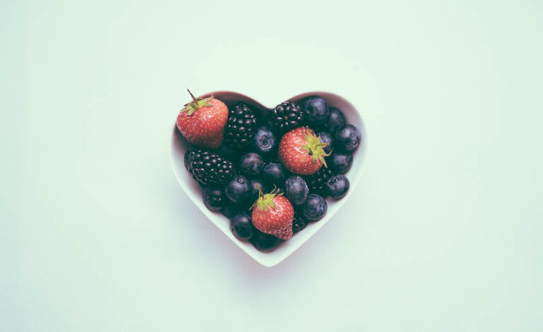 Fruits-heart-bowl-healthy