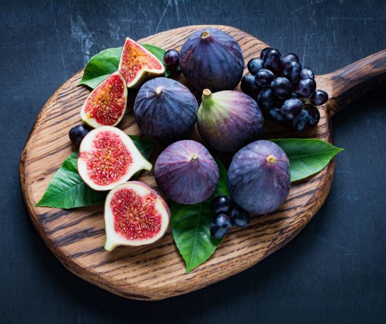 fresh figs (Ficus carica)