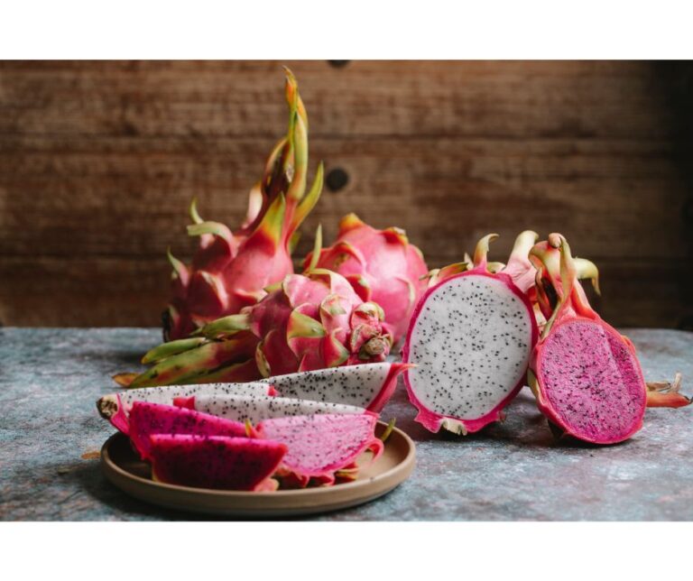 pink-white-kinds-of-dragon-fruit